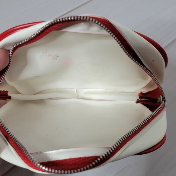 Vintage TWA White Carry-on with Matching Travel Pouch with Contents - Picture 12 of 14